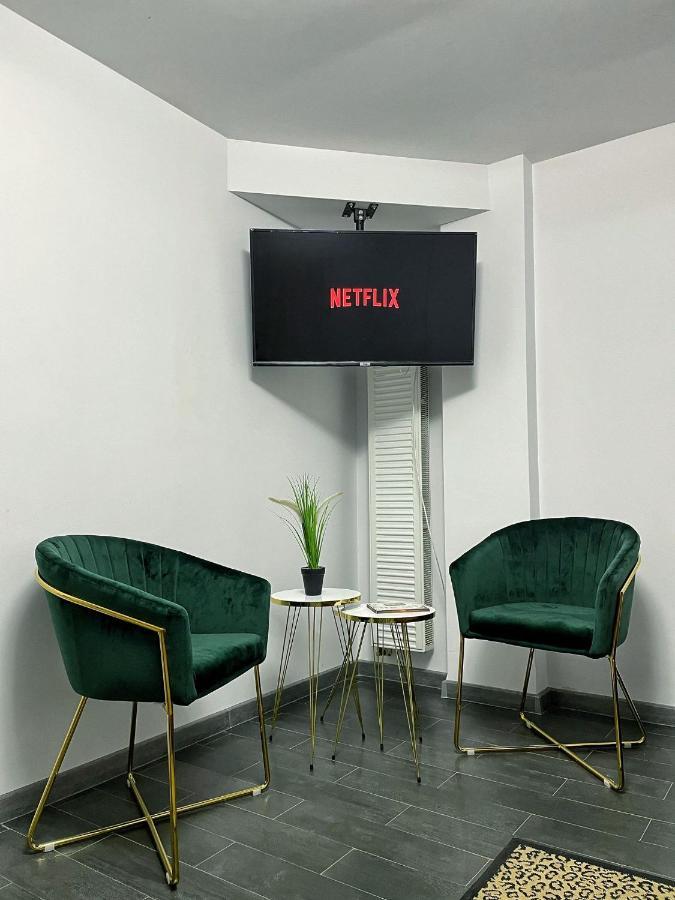 3 Rooms Cinema Garden Parking House Bucareste Exterior foto