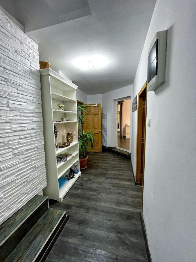 3 Rooms Cinema Garden Parking House Bucareste Exterior foto